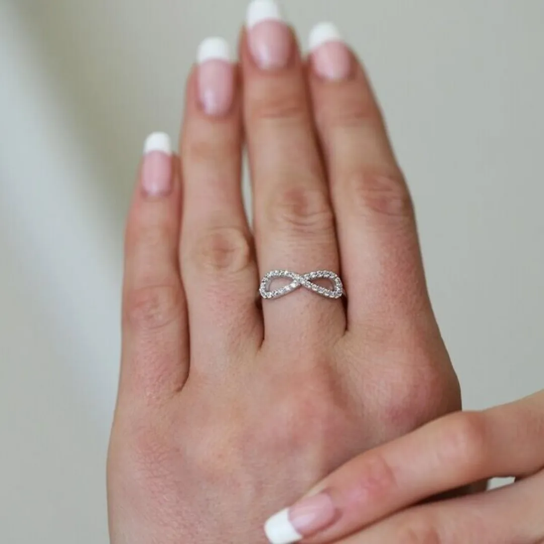 /public/photos/live/Endless Love Moissanite Diamond Infinity Ring 703 (3).webp